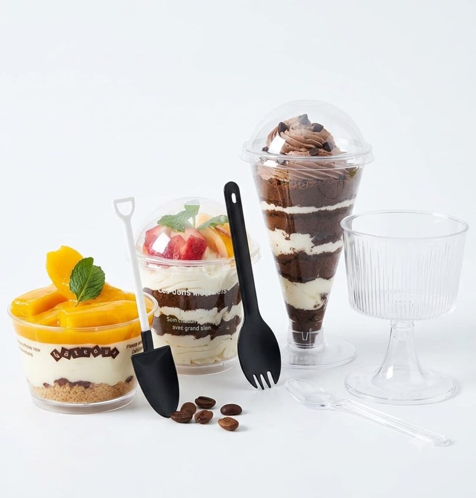 Clear Ice Cream and Dessert Cups for Parfaits, Sundaes and Takeout